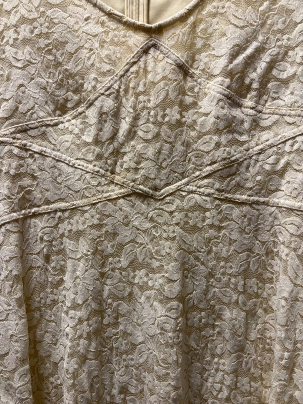 Z Spoke by Zac Posen — Ivory Allover Lace Fit & Flare Cocktail Dress (US 2) - Picture 2 of 3